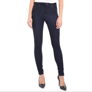Mott & Bow high-rise jeans.